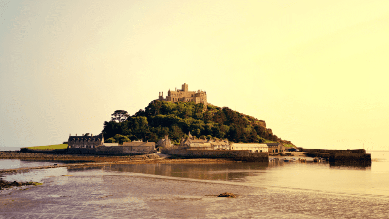 Captivating Castles & Awe-Inspiring Abbeys in the Heart of Cornwall